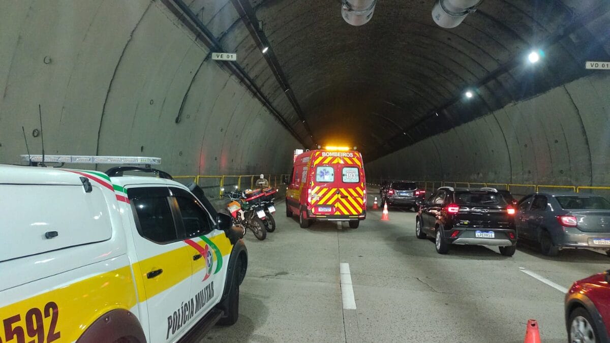 Motociclista morre em acidente no Túnel Antonieta de Barros em Florianópolis