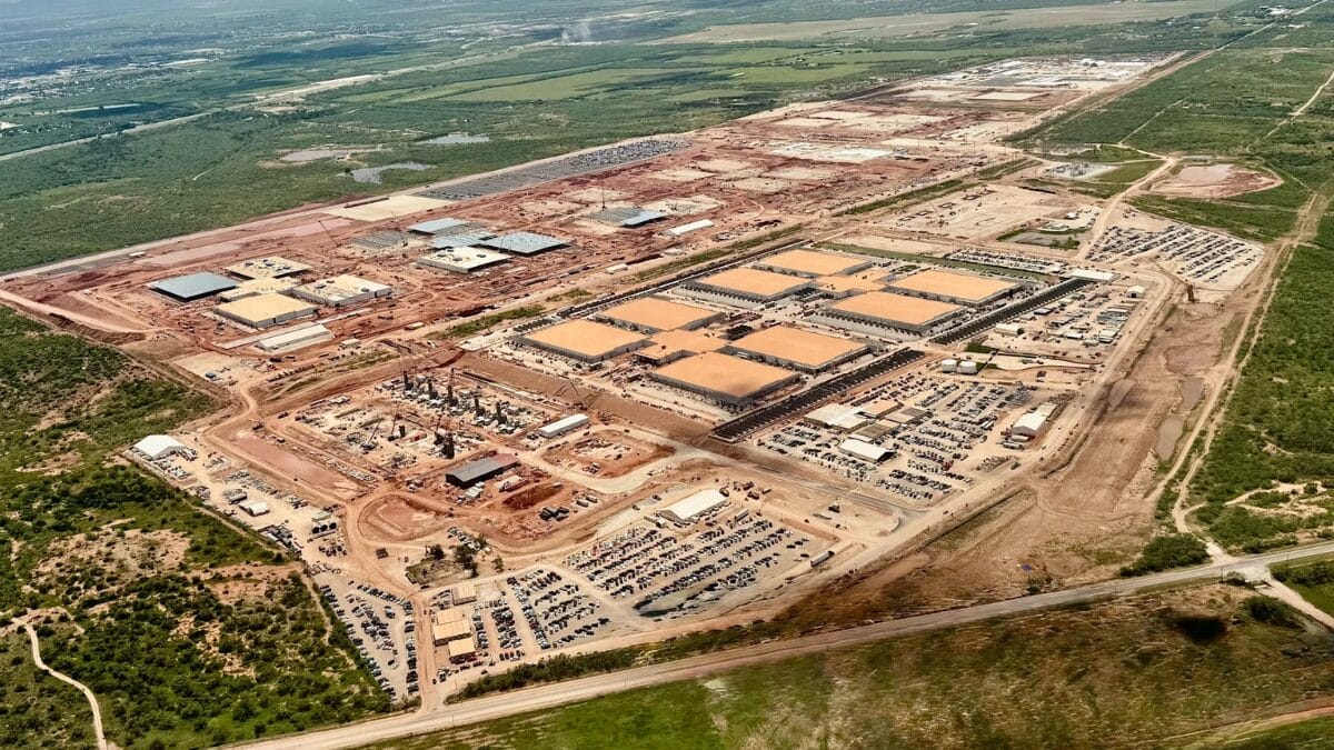 O centro de dados de 30 bilhões de dólares de gigantes da tecnologia que virou alvo do Irã