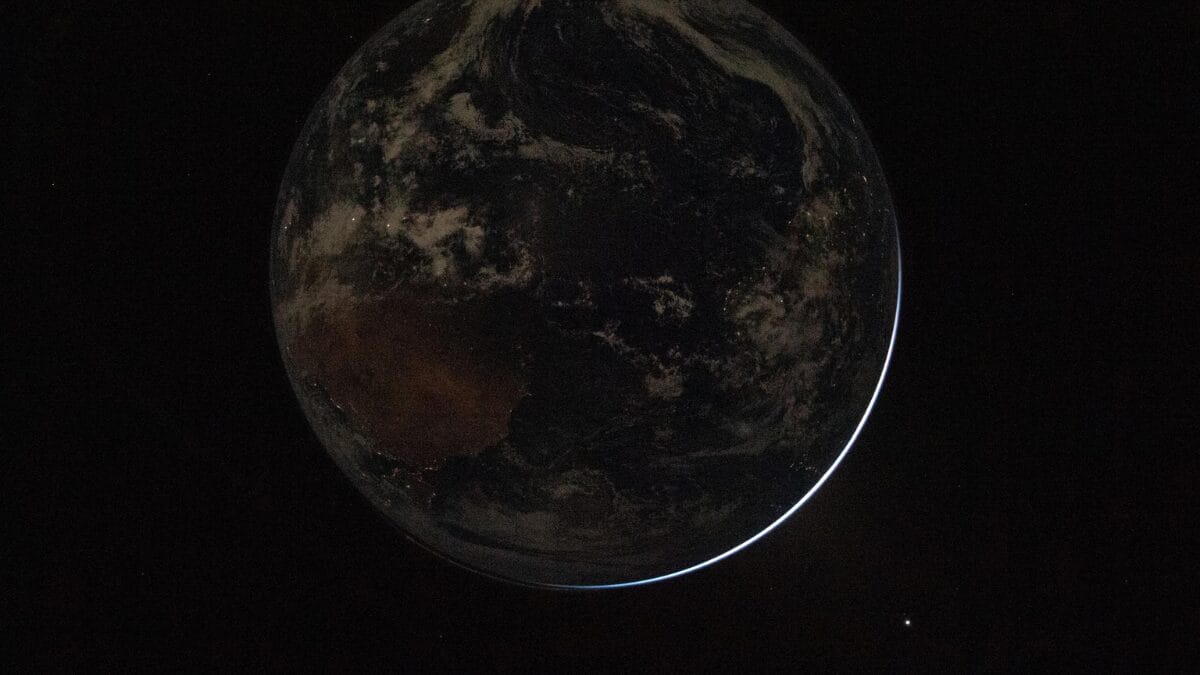 imagens da Terra divulgadas pela missão Artemis II