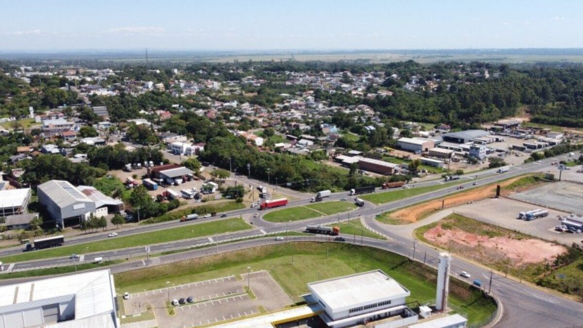 O segredo que fez essa pequena cidade do Sul do Brasil ser crucial para Shopee e Mercado Livre