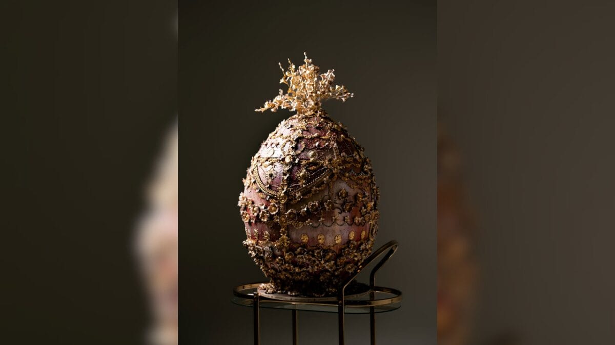 Ovo de P&aacute;scoa luxuoso 