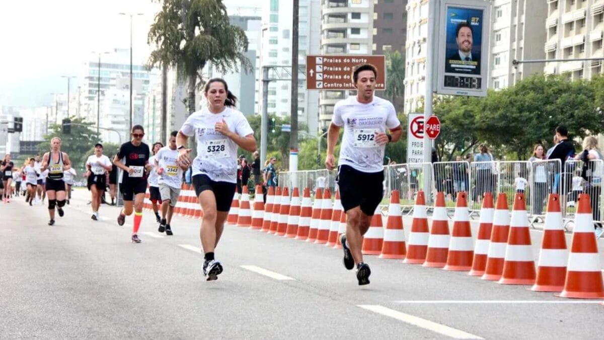 Corredores na Meia Maratona de Florian&oacute;polis