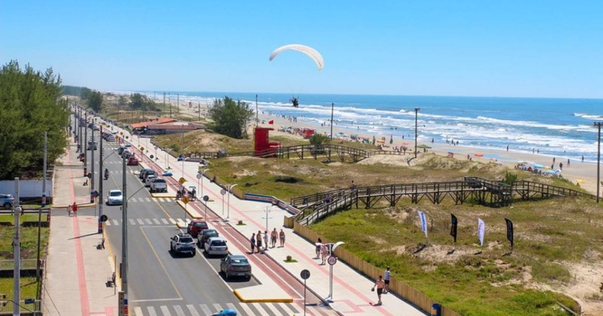 Praia Central em Balneário Gaivota