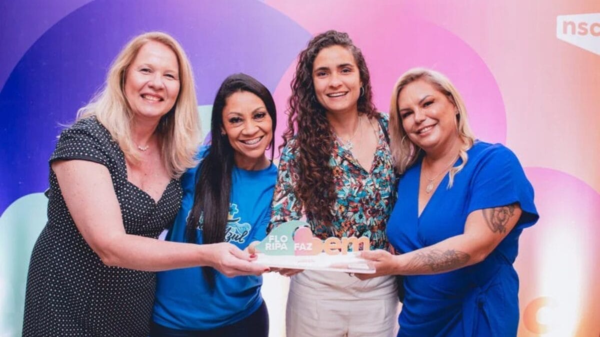 Projeto Onda Azul oferta aulas gratuitas de surf para autistas.