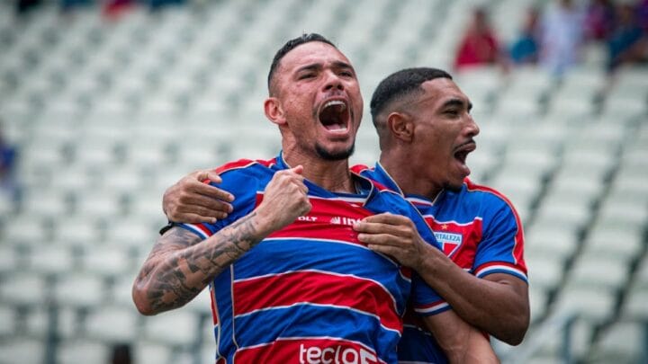 Times se enfrentam na Série B (Foto: Leonardo Moreira, Fortaleza)