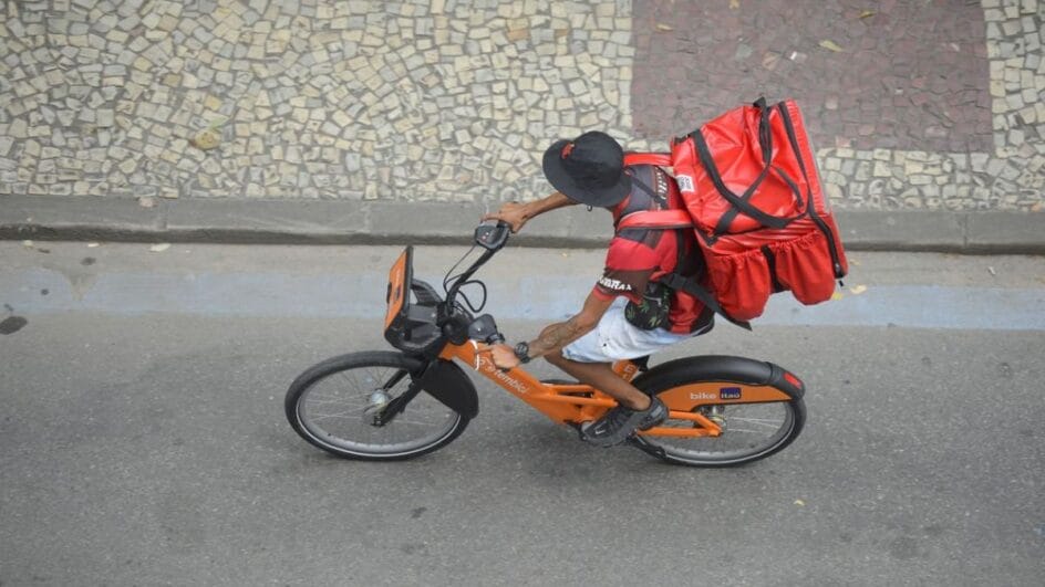 Trabalho por aplicativo