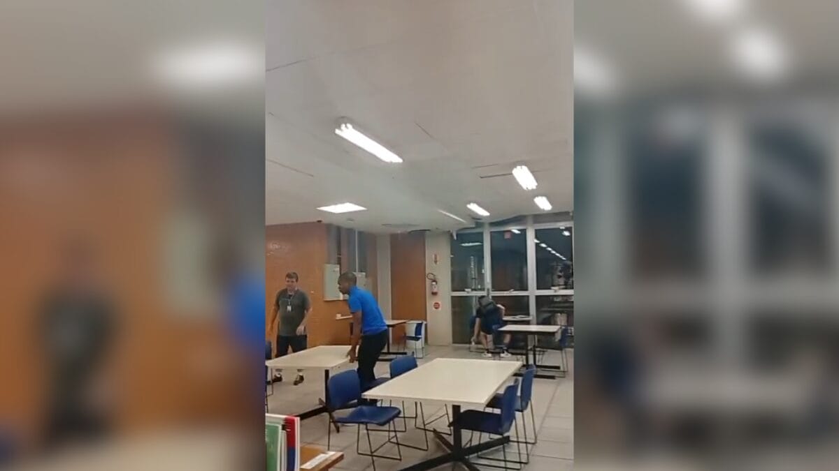 biblioteca alagada UFSC