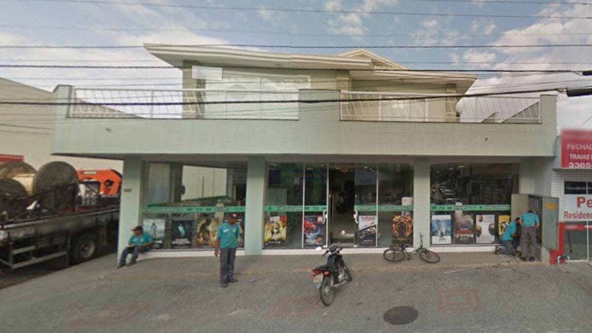 Com&eacute;rcios antigamente em Cambori&uacute;