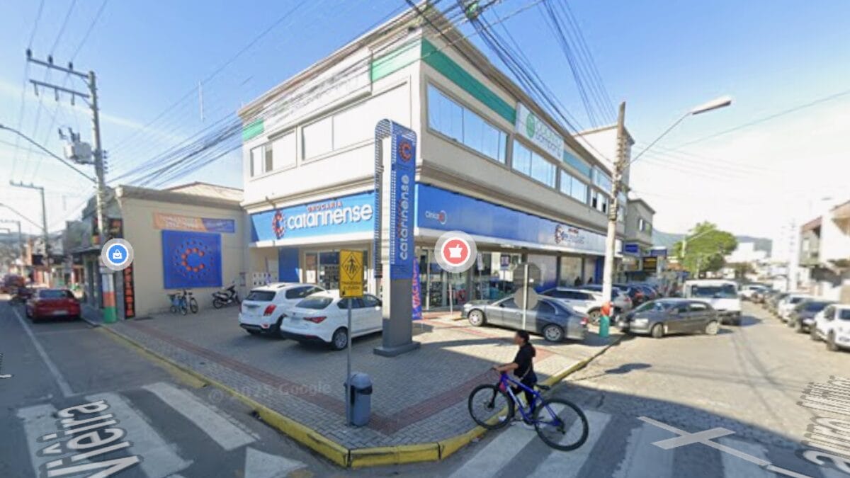 Com&eacute;rcios antigamente em Cambori&uacute;