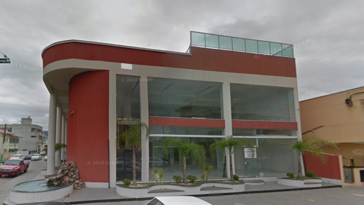 Com&eacute;rcios antigamente em Cambori&uacute;