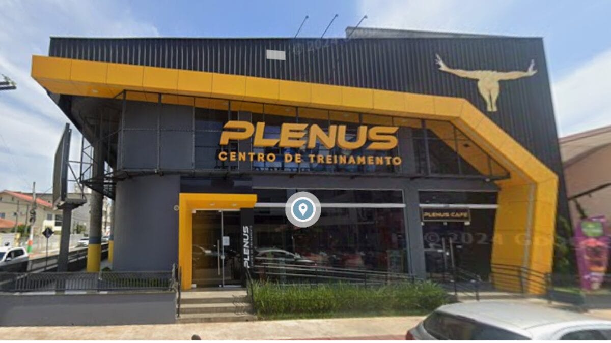 Com&eacute;rcios antigamente em Cambori&uacute;