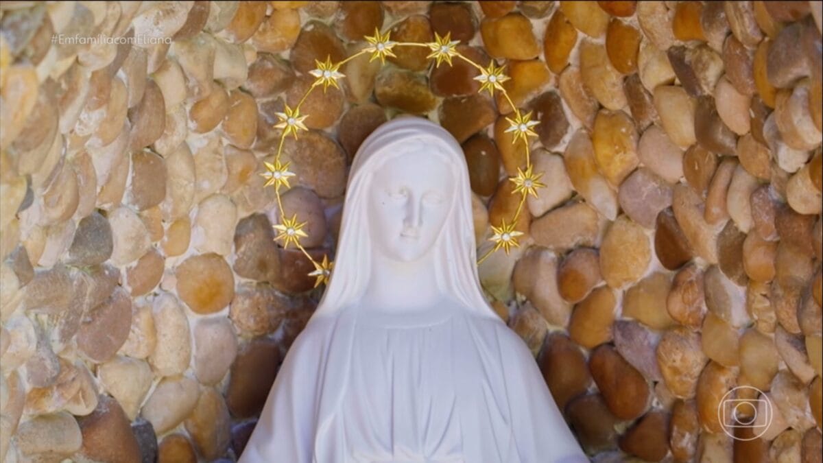 Imagem de Nossa Senhora na mans&atilde;o de Anitta.