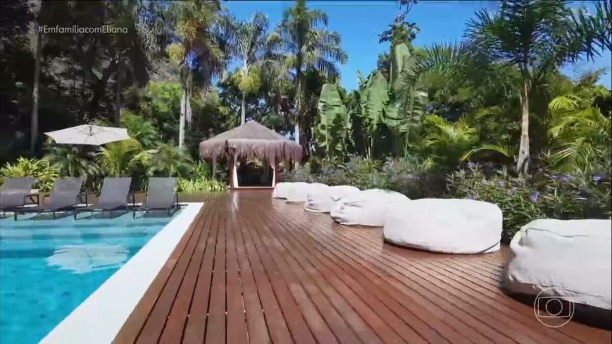 casa da cantora anitta na eliana