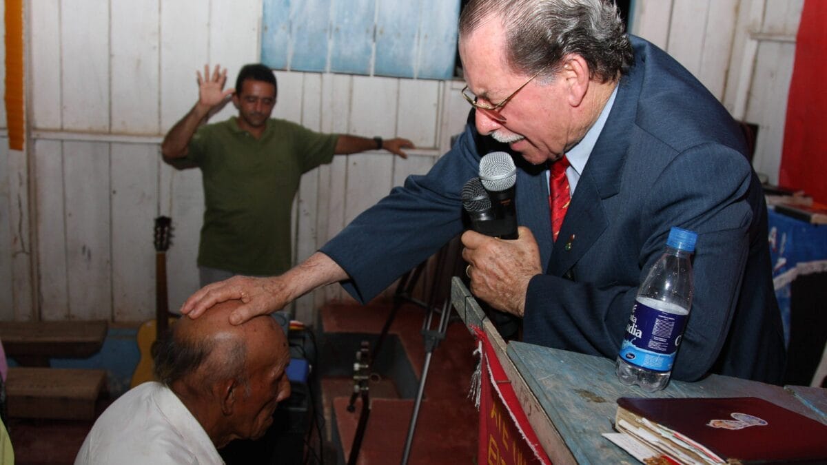 Quem &eacute; o fundador do Congresso dos Gide&otilde;es Mission&aacute;rios da &Uacute;ltima hora de Cambori&uacute;