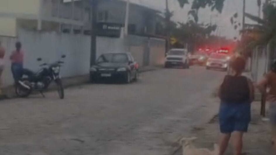 Operação da polícia segue em andamento para localizar outros suspeitos.