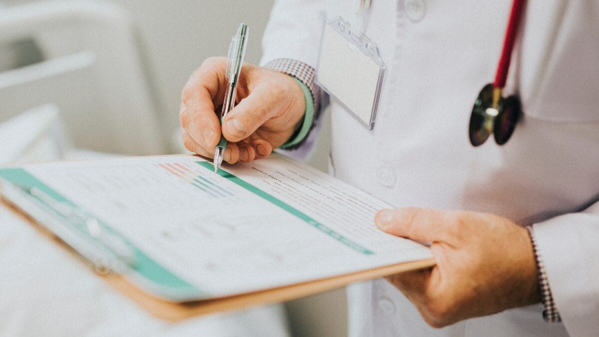 Lei prevê que funcionários possam se ausentar para realizar exames preventivos