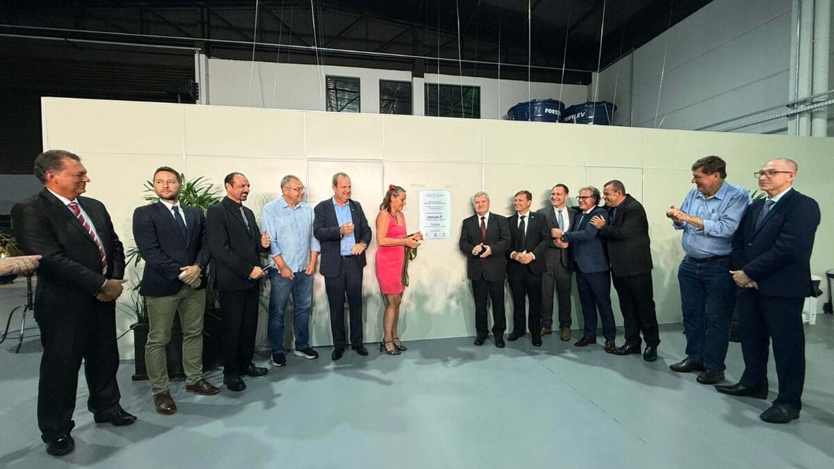 Autoridades participam da inaugura&ccedil;&atilde;o oficial da f&aacute;brica com foco em inova&ccedil;&atilde;o agropecu&aacute;ria.