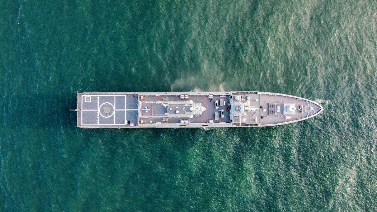 Veja como &eacute; a Fragata Tamandar&eacute;, constru&iacute;da em Itaja&iacute;