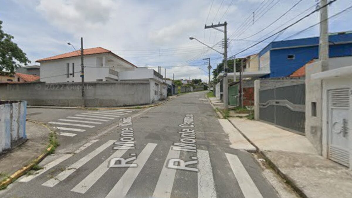 Caso aconteceu na na Rua Monte Carmelo, no Parque Morumbi (Foto: Google Street View, Reprodução)