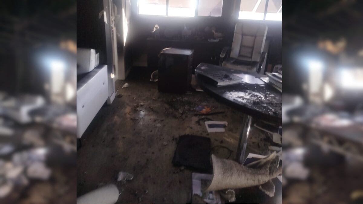 Veja como ficou o gabinete do prefeito Robison Coelho ap&oacute;s inc&ecirc;ndio