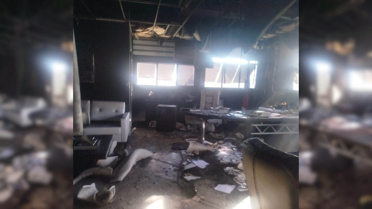 Veja como ficou o gabinete do prefeito Robison Coelho ap&oacute;s inc&ecirc;ndio