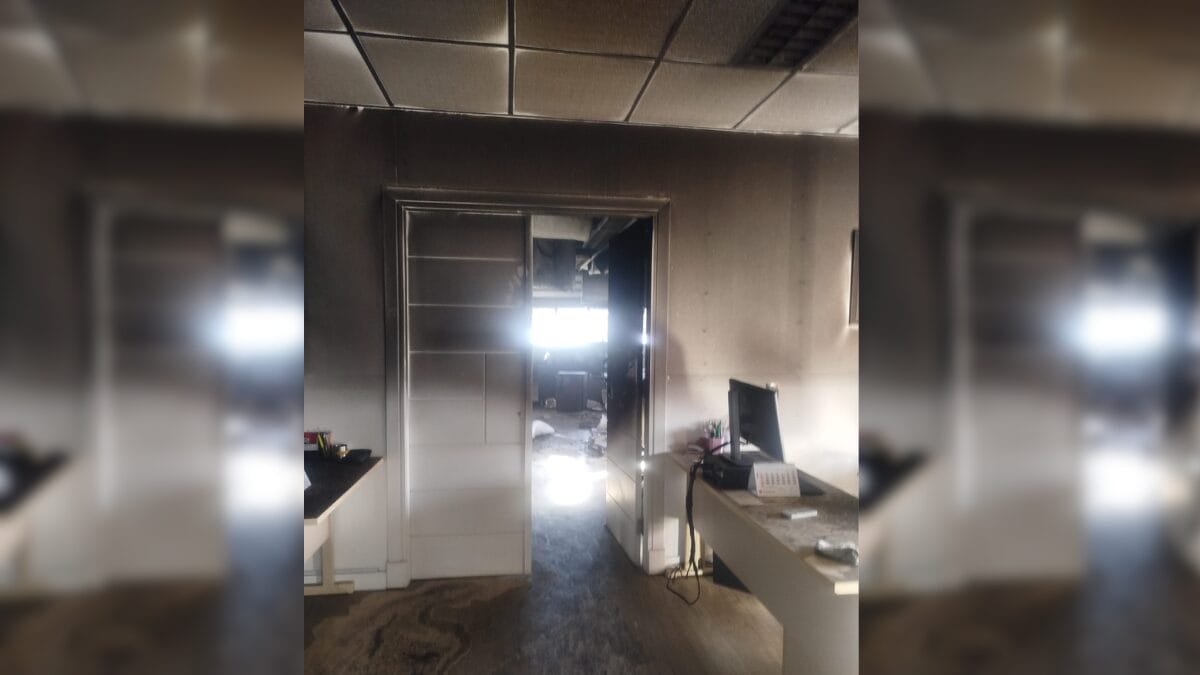 Veja como ficou o gabinete do prefeito Robison Coelho ap&oacute;s inc&ecirc;ndio