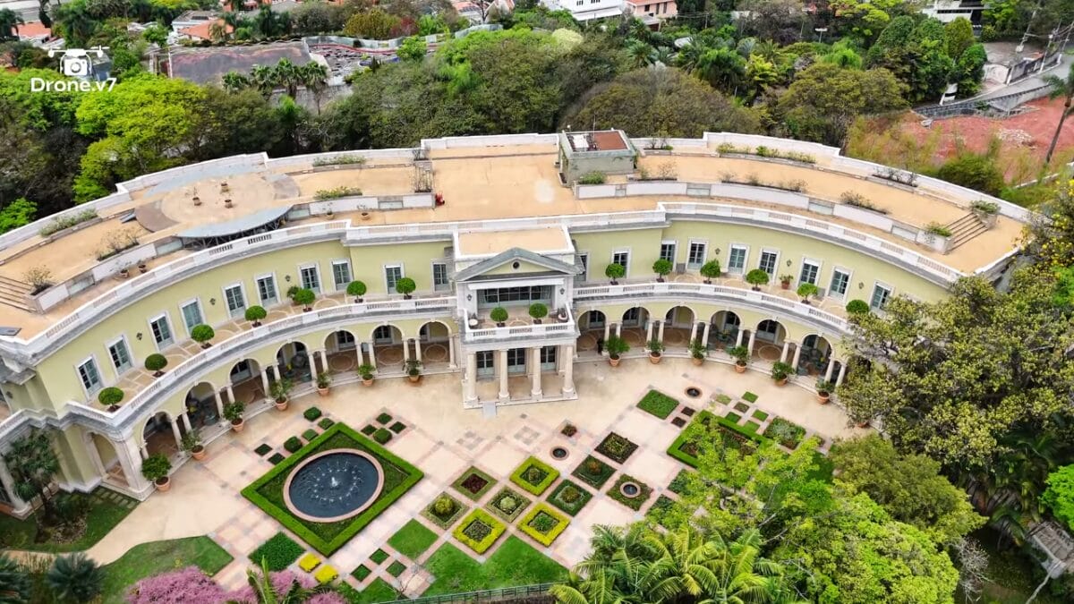mansão safra da mulher mais rica do brasil
