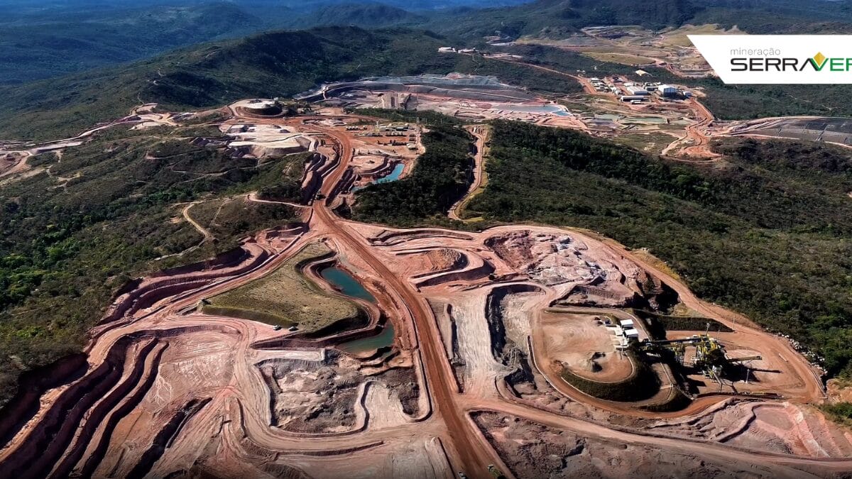 Complexo industrial da mineradora Serra Verde, em Mina&ccedil;u (GO), que se torna pe&ccedil;a estrat&eacute;gica na disputa global por terras raras ap&oacute;s acordo bilion&aacute;rio com a norte-americana USA Rare Earth.