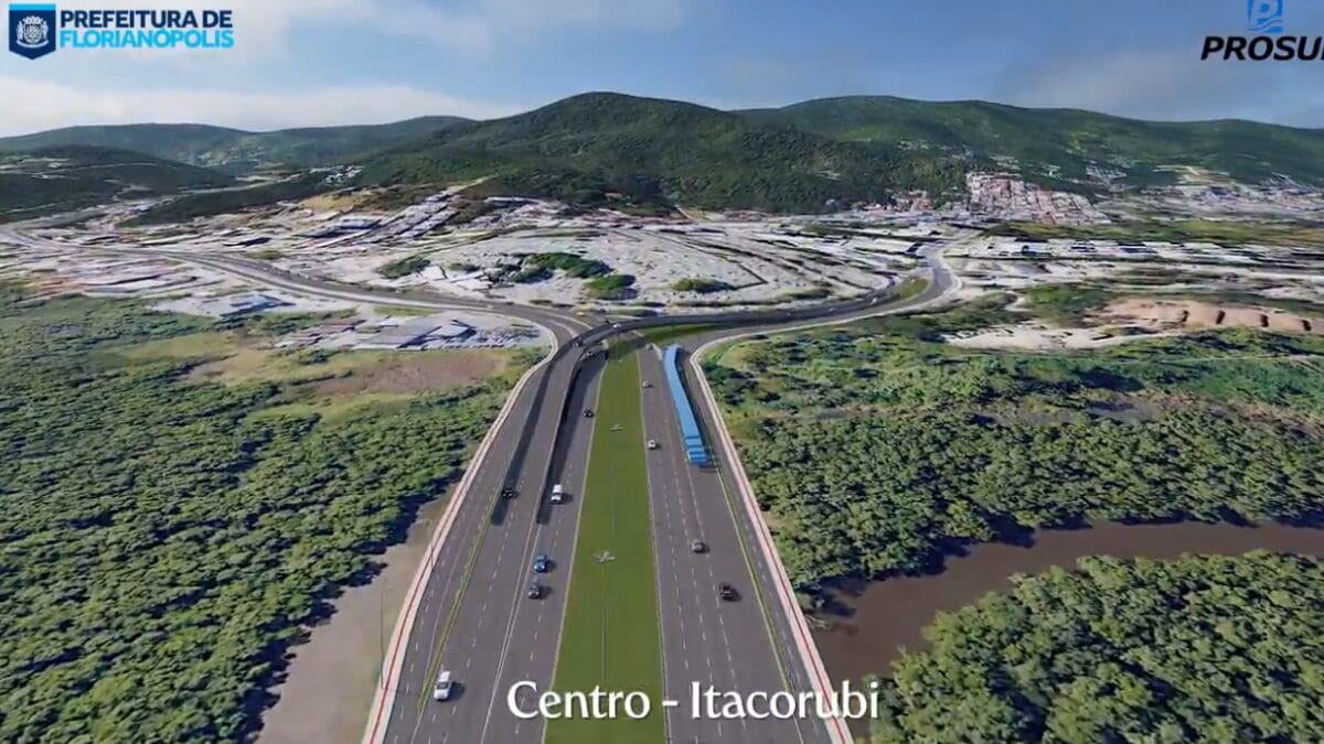 Simula&ccedil;&atilde;o a&eacute;rea da liga&ccedil;&atilde;o Centro&ndash;Itacorubi, mostrando amplia&ccedil;&atilde;o de faixas de rolamento e circula&ccedil;&atilde;o de ve&iacute;culos ao lado de &aacute;reas urbanizadas e trecho de manguezal.