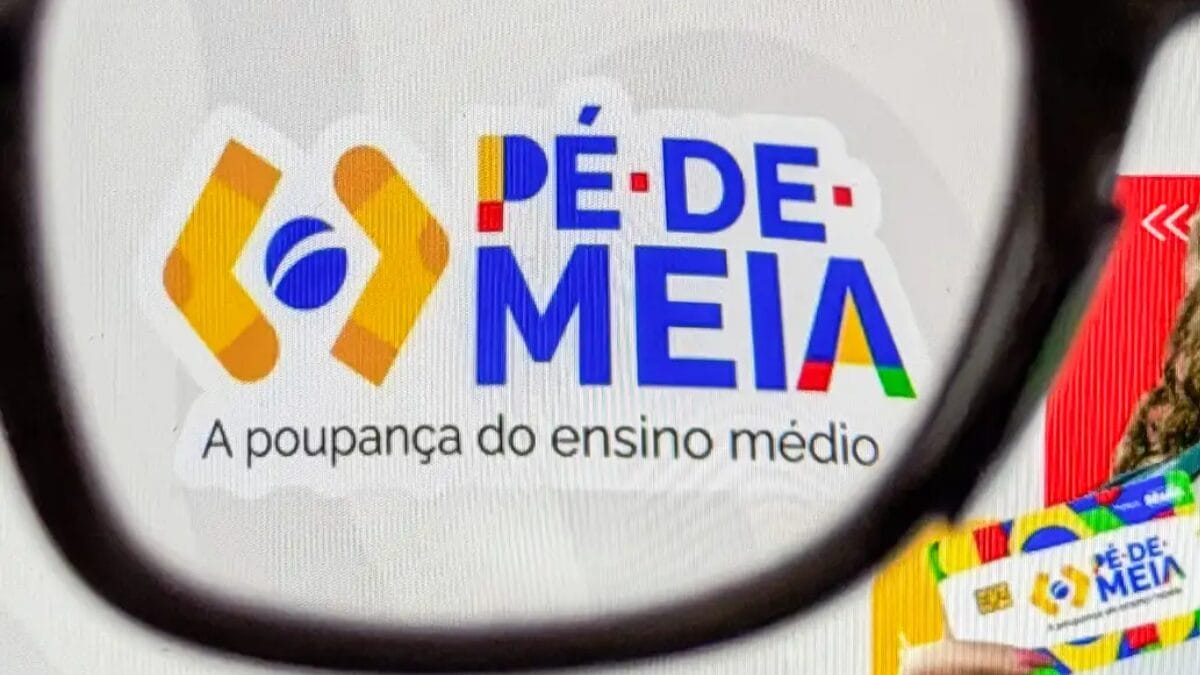 Pé-de-Meia tem como objetivo funcionar como uma "poupança" para os estudantes (Foto: Rafa Neddermeyer, Agência Brasil)