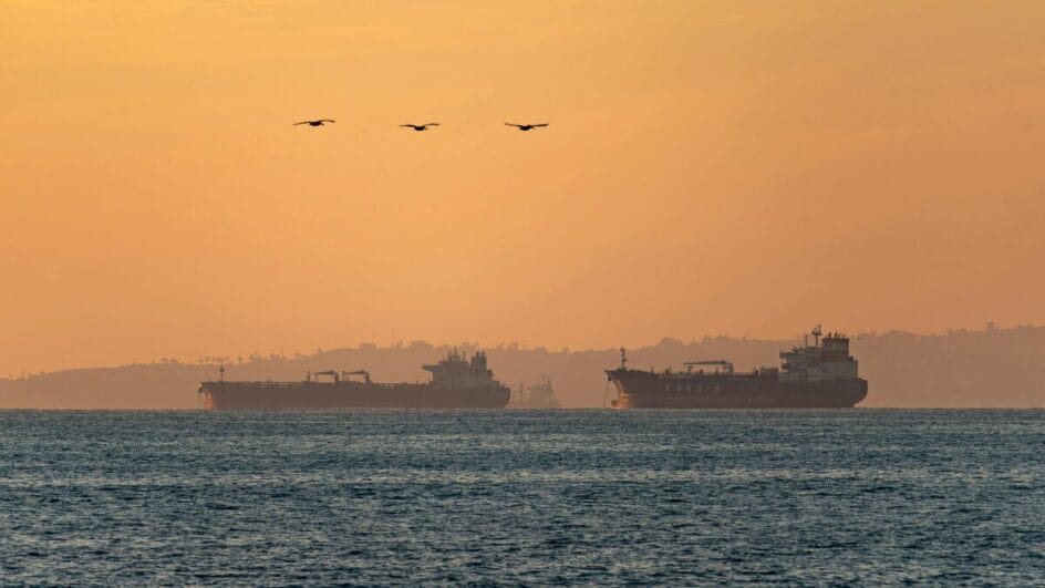Medida acontece sob uma alíquota de 12%, criada pelo governo para financiar a subvenção dos combustíveis (Foto: Banco de Imagens)