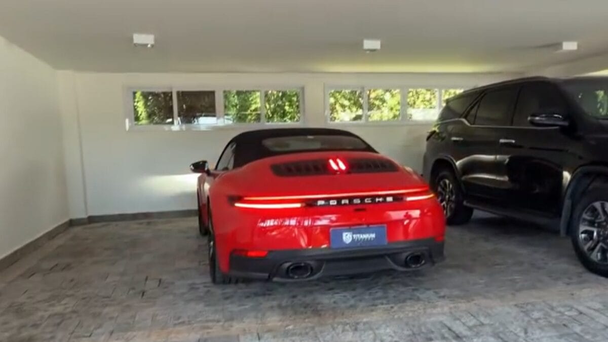 Leonardo compra carro de loja de Itapema