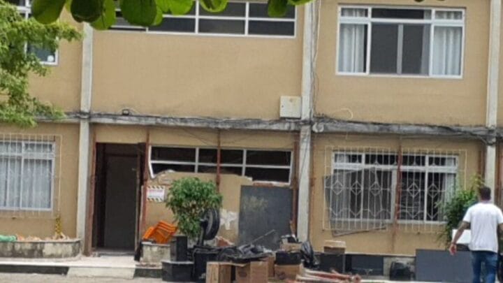 Colapso na estrutura assustou moradores na semana passada