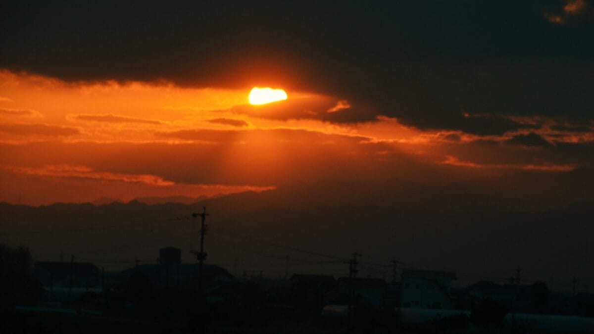 Sol deve estar presente na maior parte dos dias do feriado, com exceção da Páscoa (Foto: Banco de Imagens)