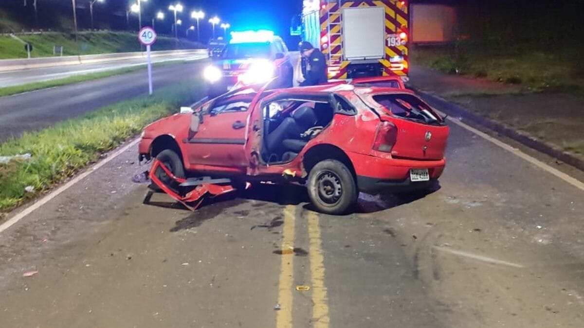 Jovem de 25 anos morre em capotamento na BR-480 em Chapec&oacute;