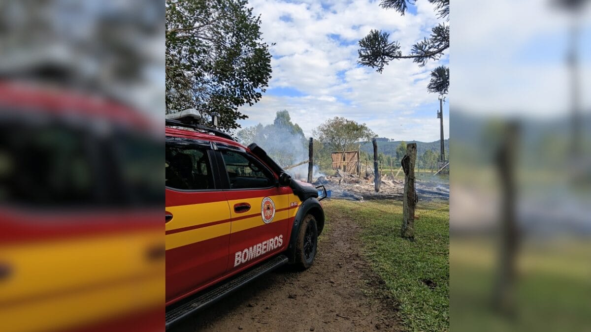 Incêndio no interior de São Cristóvão do Sul