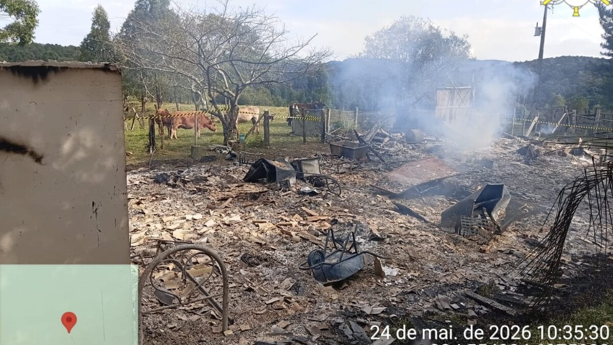 Incêndio no interior de São Cristóvão do Sul