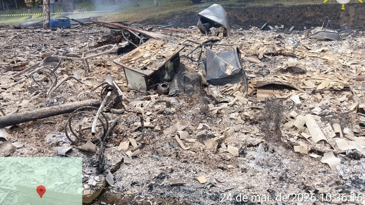 Incêndio no interior de São Cristóvão do Sul