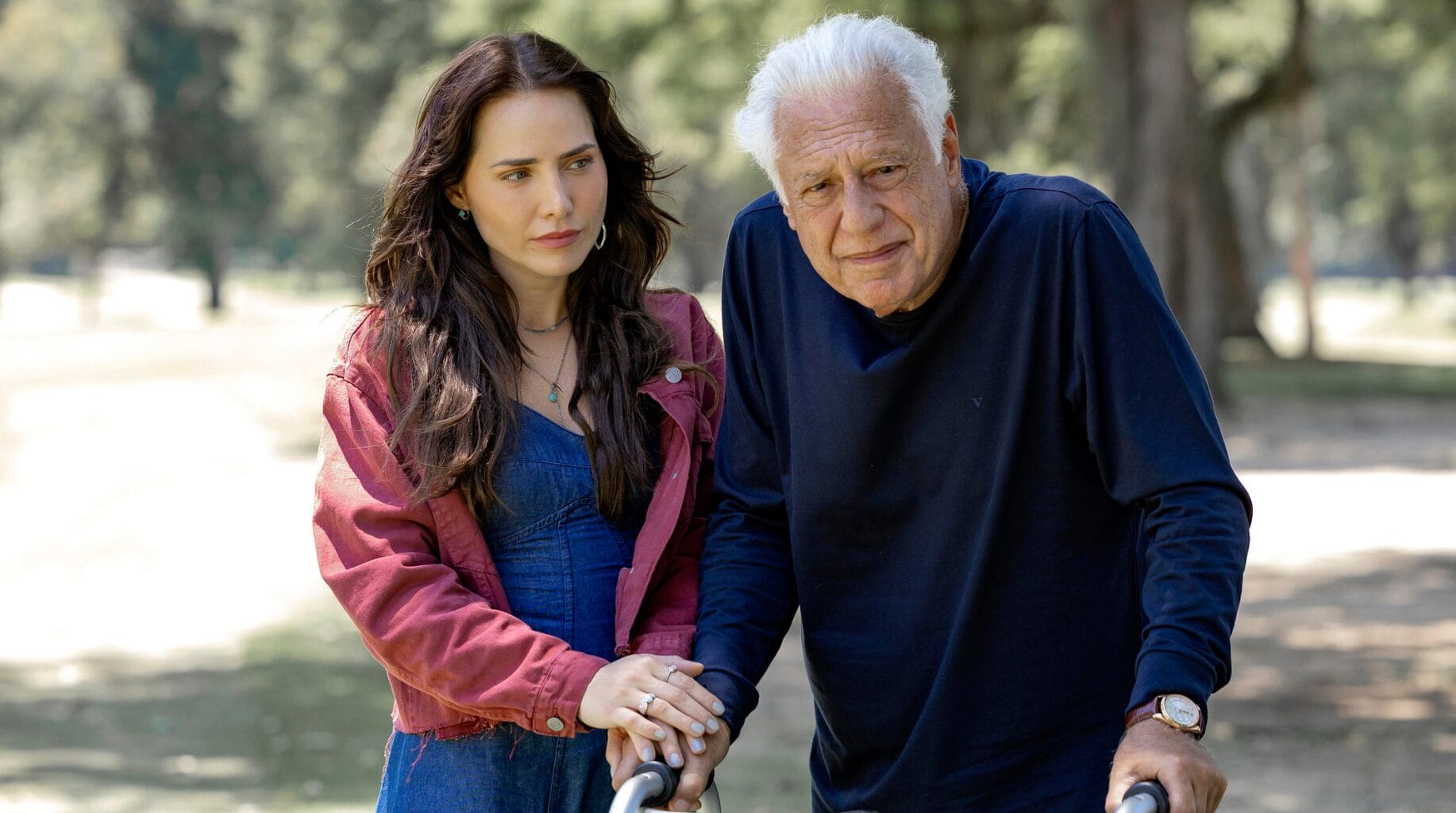 Adriana personagem de Letícia Colin em Quem Ama Cuida