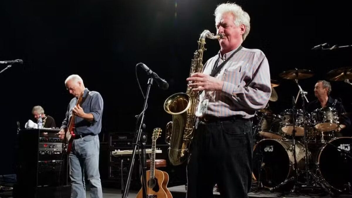 Aos 83 anos, morre Dick Parry, saxofonista lendário do Pink Floyd