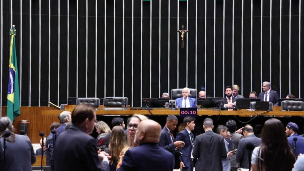Câmara aprova projeto que amplia imunidade tributária de igrejas