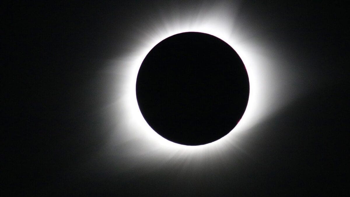 Eclipse solar