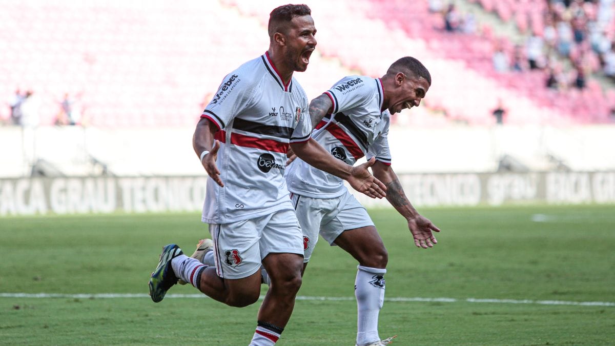 Equipes se enfrentam em duelo pela Série C (Foto: Rafael Melo, SCFC)