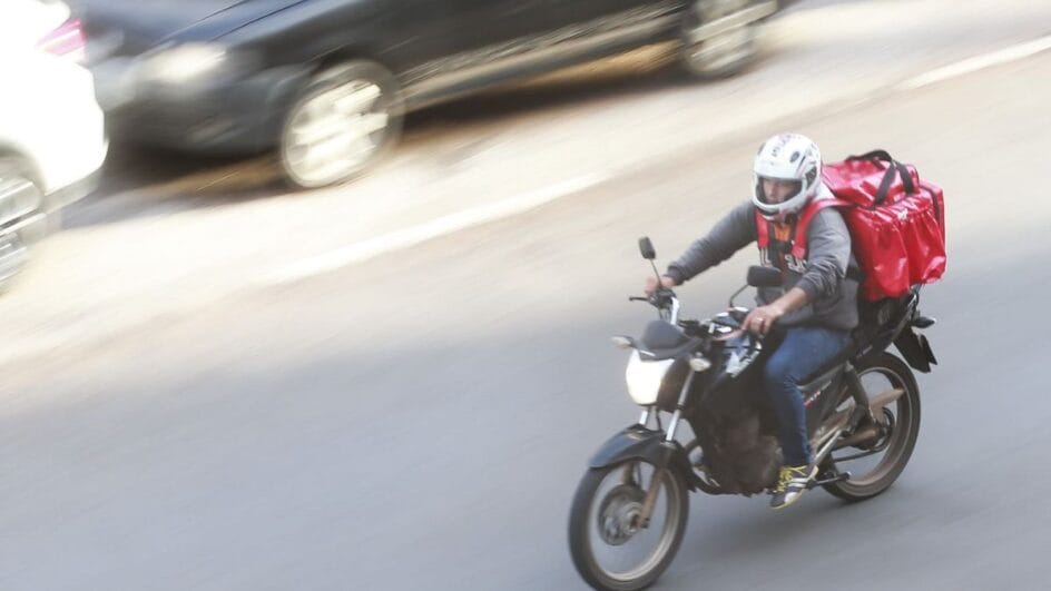 Retirada de exigências para trabalho de motoboys foi anunciada em medida provisória (Foto: Marcello Casal Jr, Agência Brasil)