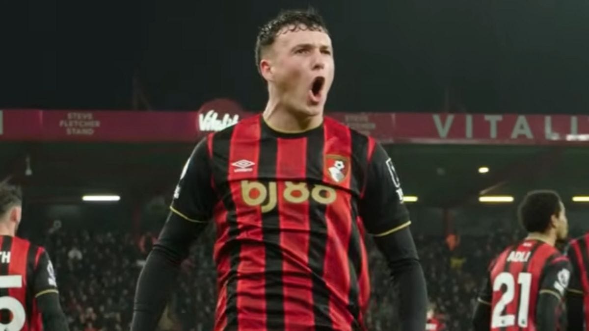 Lateral está há um ano no time inglês (Foto: AFC Bournemouth, Wikimedia Commons)