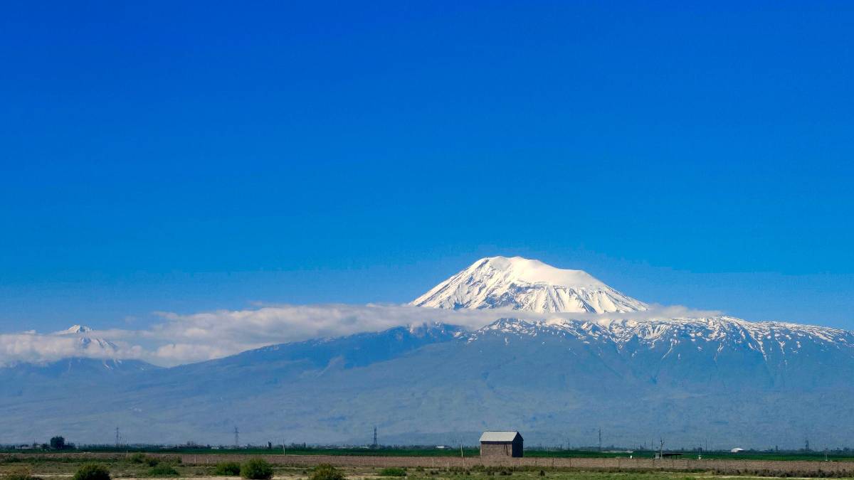 O Monte Ararat, na fronteira entre a Turquia e a Arm&ecirc;nia, &eacute; o local onde, segundo a B&iacute;blia, a Arca teria pousado (Imagem: Pexels)