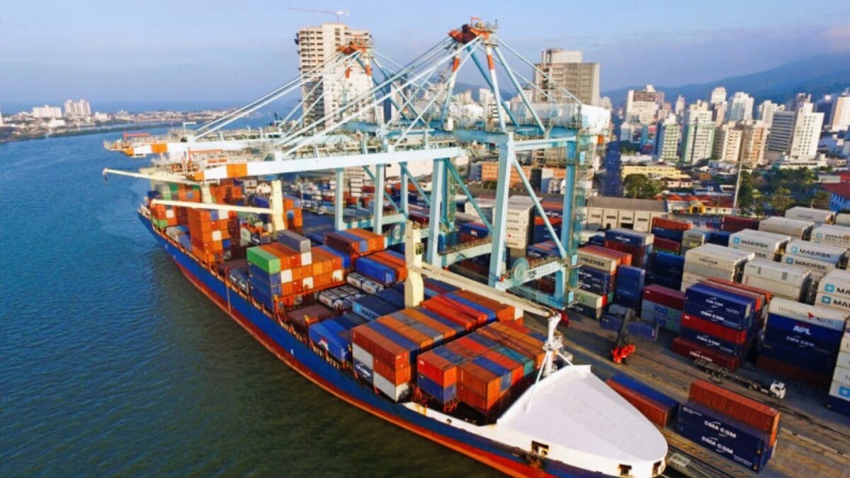 Porto de Itajaí movimenta mais de 1,2 mi de toneladas e mira abertura ao mercado europeu