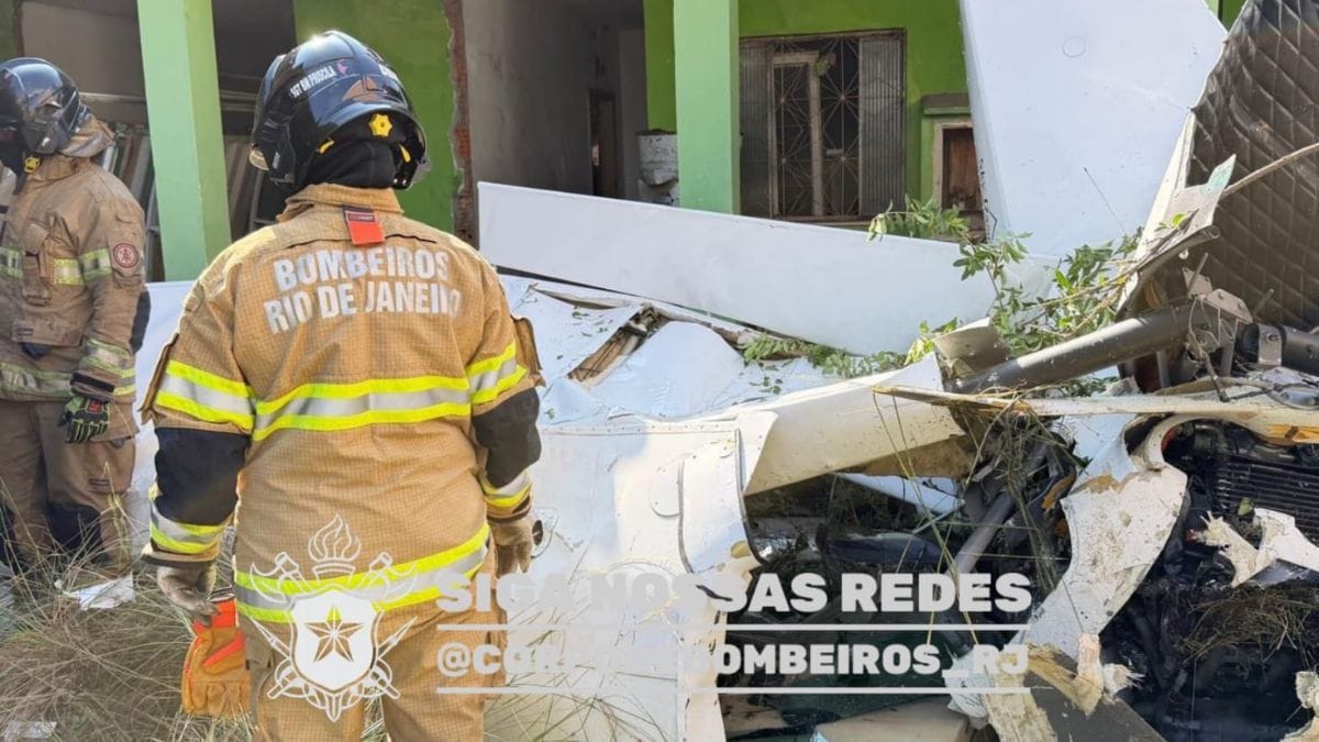 Queda de avião no RJ