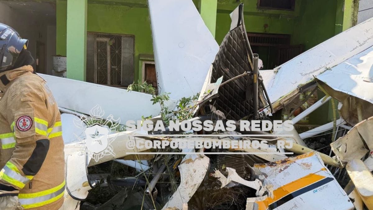 Queda de avião no RJ