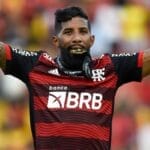 Ex-Flamengo, Rodinei acerta retorno ao Brasil e aguarda liberação do Olympiacos para novo clube